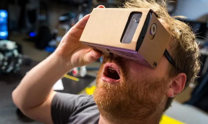 面对前车之鉴的AR，现在的VR要做些什么？