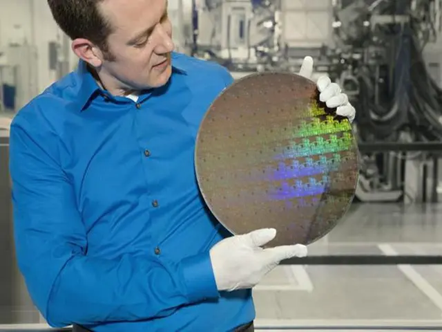 IBM推全球首个5纳米芯片：计划2020年量产