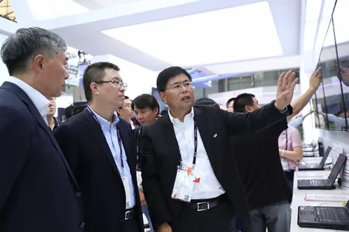 首秀MWC上海 新华三重磅推出电信级云平台